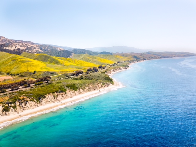 sea-cave-kayaing-santa-barbara
